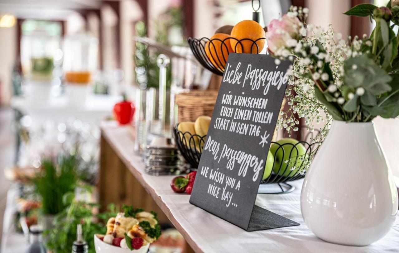 Hotel Schiffsherberge Poeppelmann Drezno Zewnętrze zdjęcie